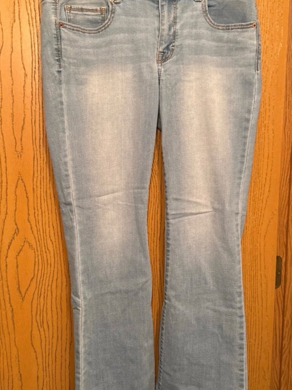American Eagle size 12 short kick boot light wash jeans
